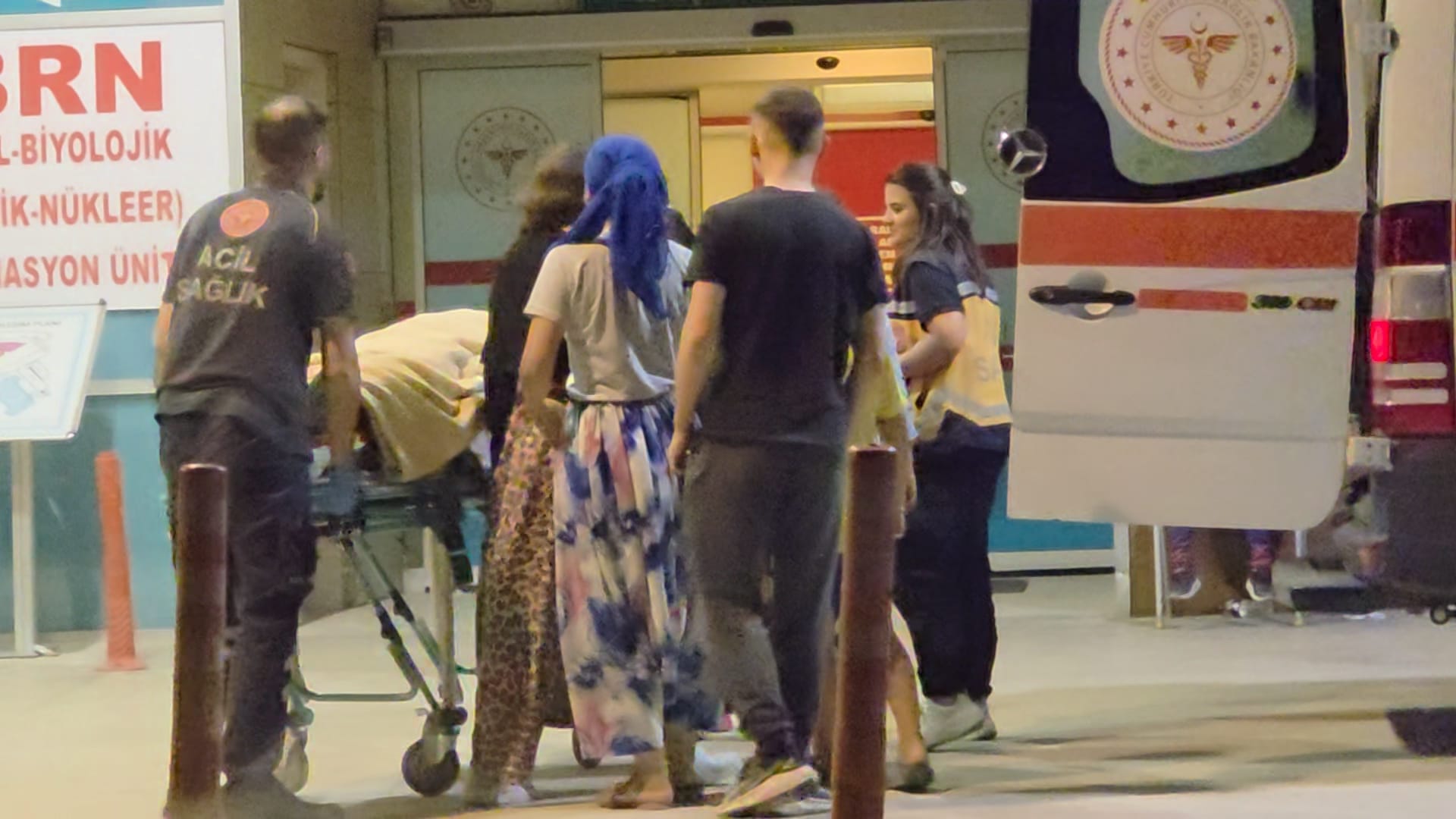 Motosiklet devrildi sürücü yaralandı