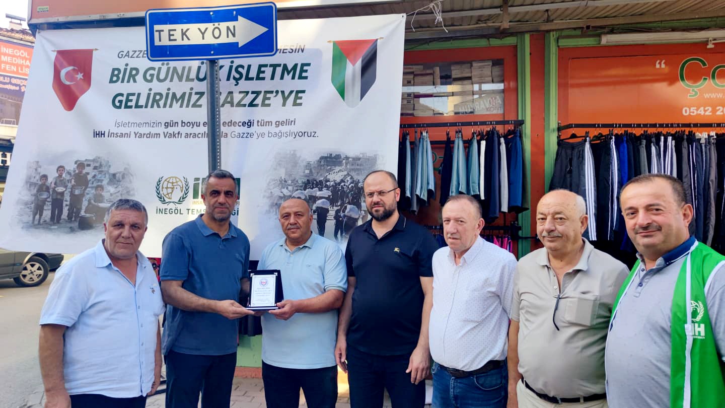 İnegöl’ün esnafları Gazze için ayaklandı