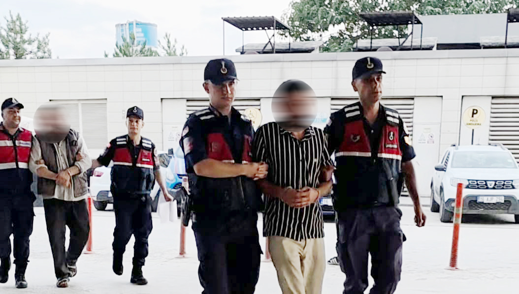 İnegöl’de saksılarda kenevir yetiştiren şahıslar yakalandı