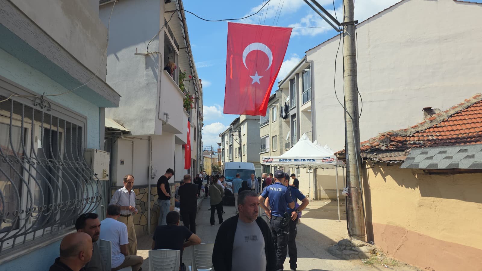 Şehid haberi İnegöl’ü yasa boğdu