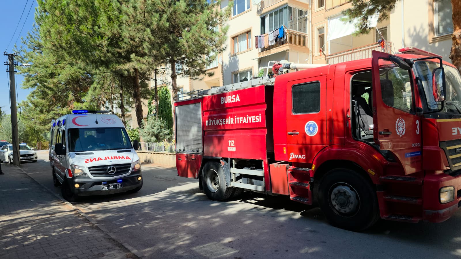 Yangında fiziksel engelli yaşlı kadın için ekipler seferber oldu