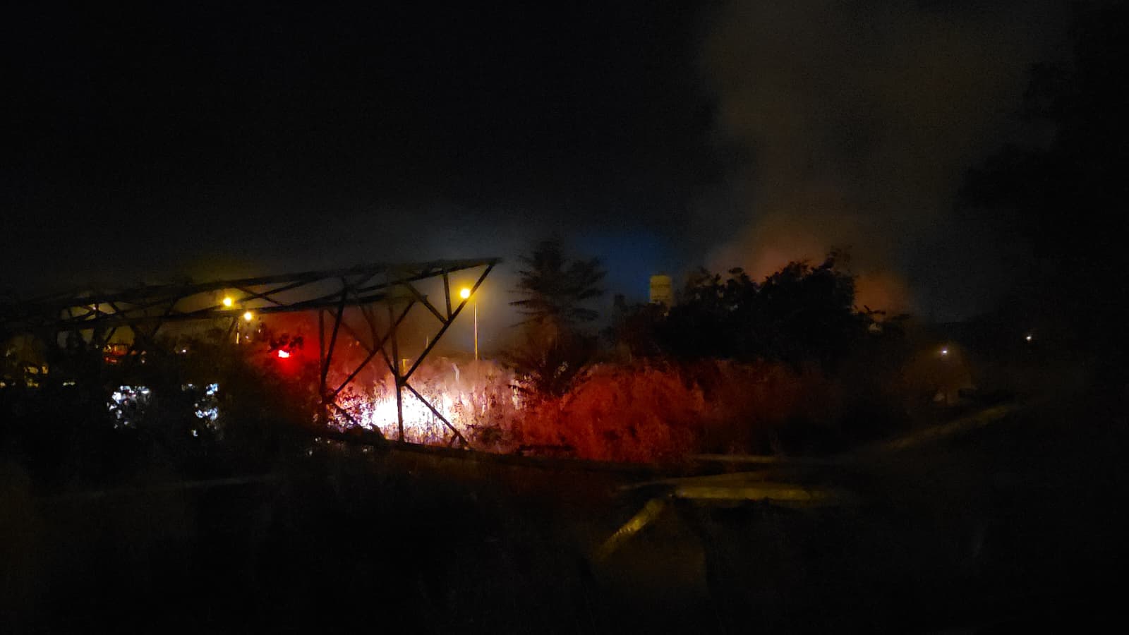 Otluk alanda çıkan yangın korkuttu