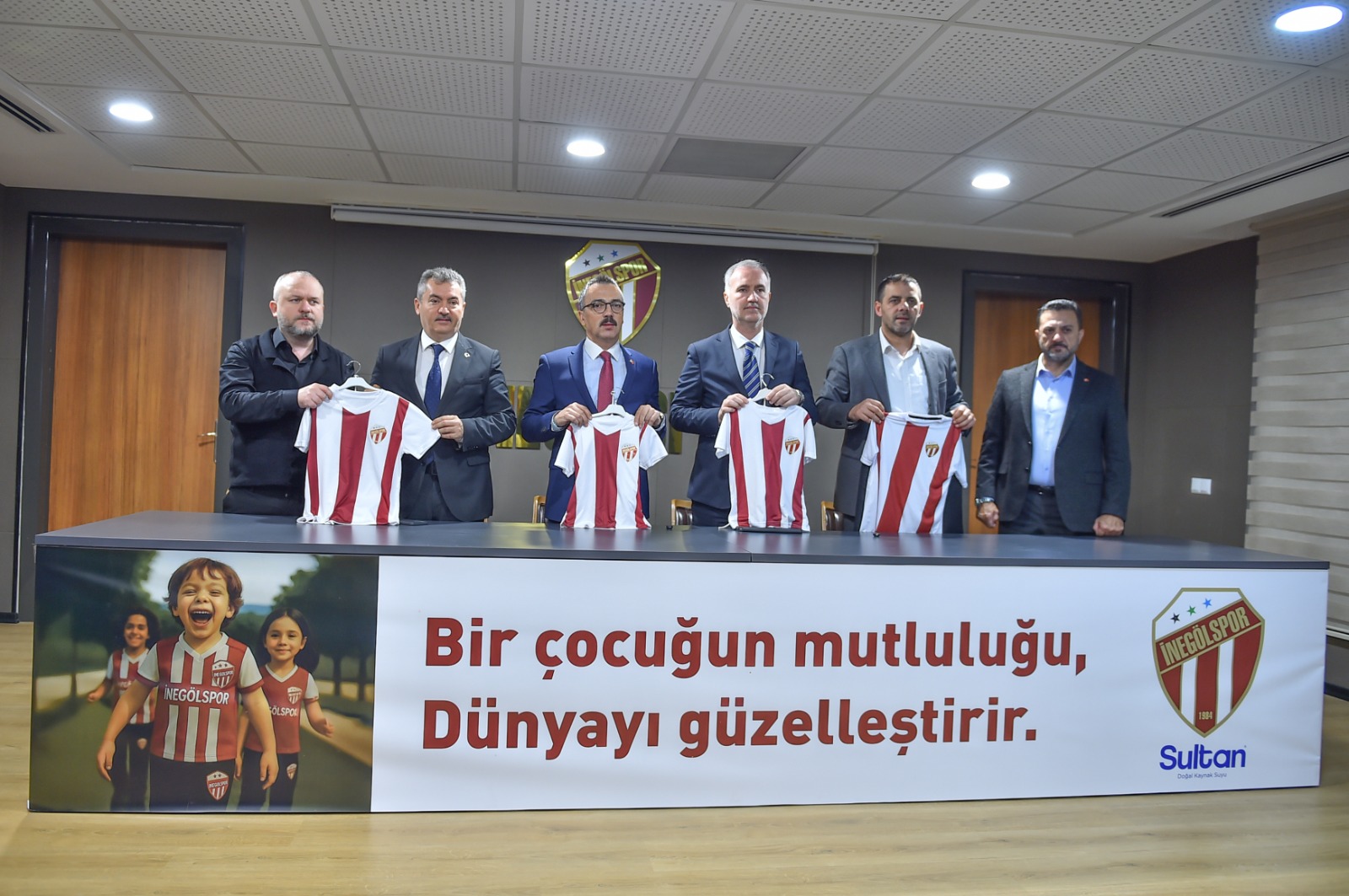 60 Bin öğrenciye forma seti ulaştırılacak