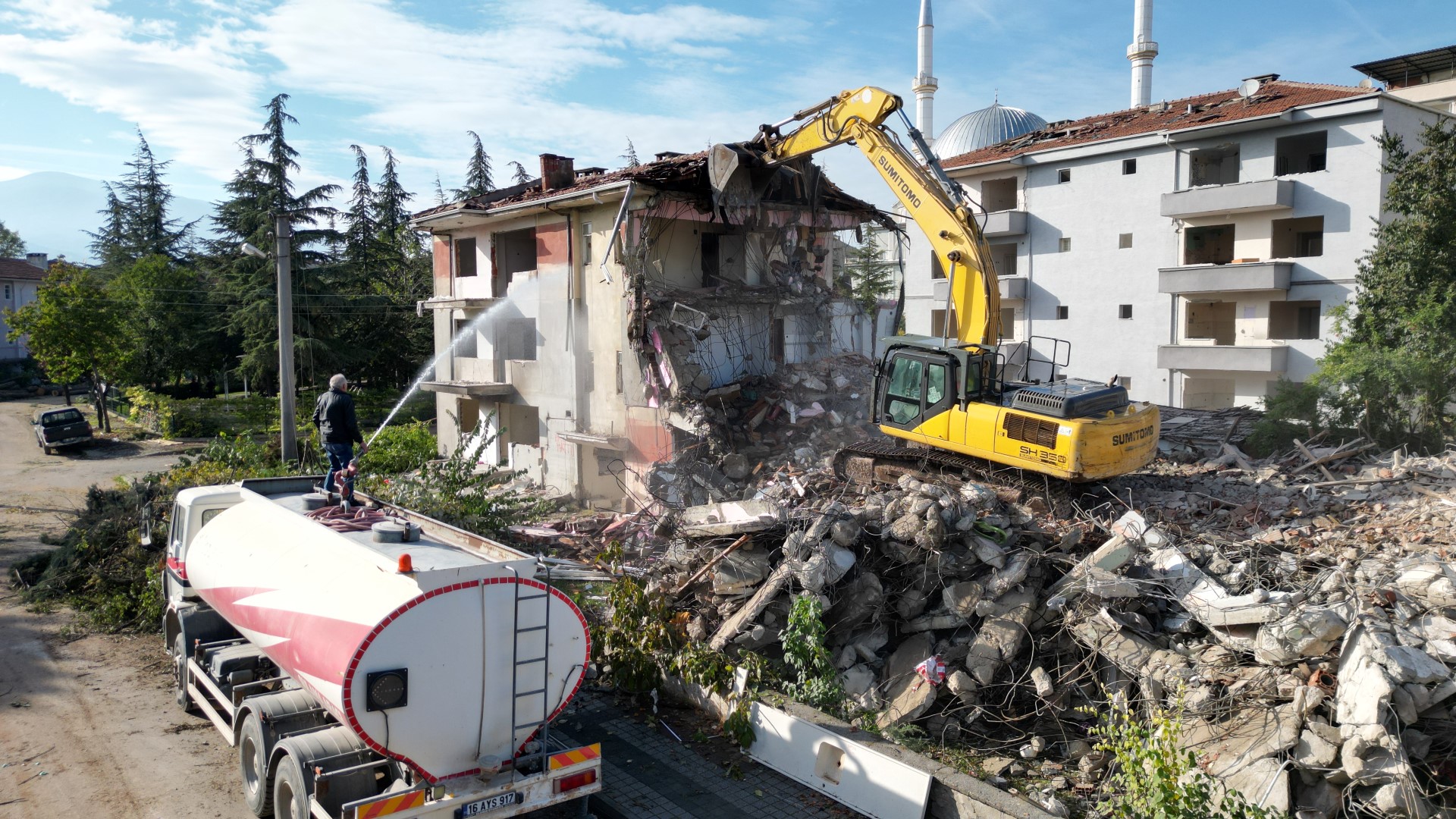 Turgutalp kentsel dönüşümde 2. ve 3. etap yıkımları başladı