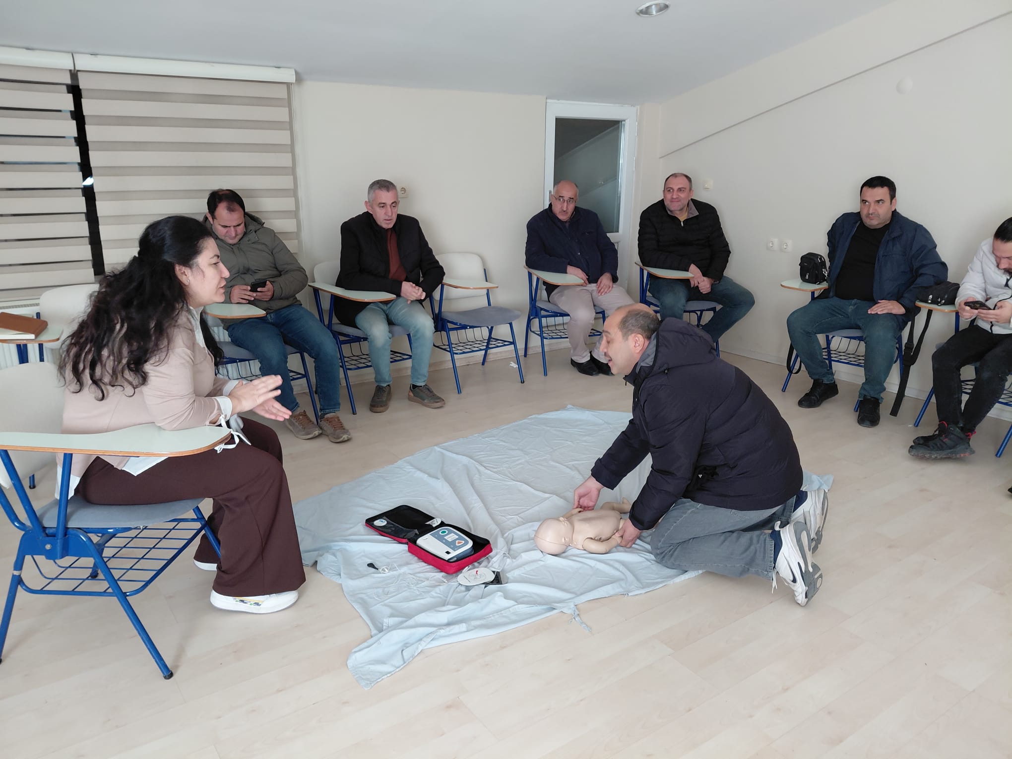 İnegöl’de Tarım Müdürlüğü personeline uygulamalı ilk yardım eğitimi