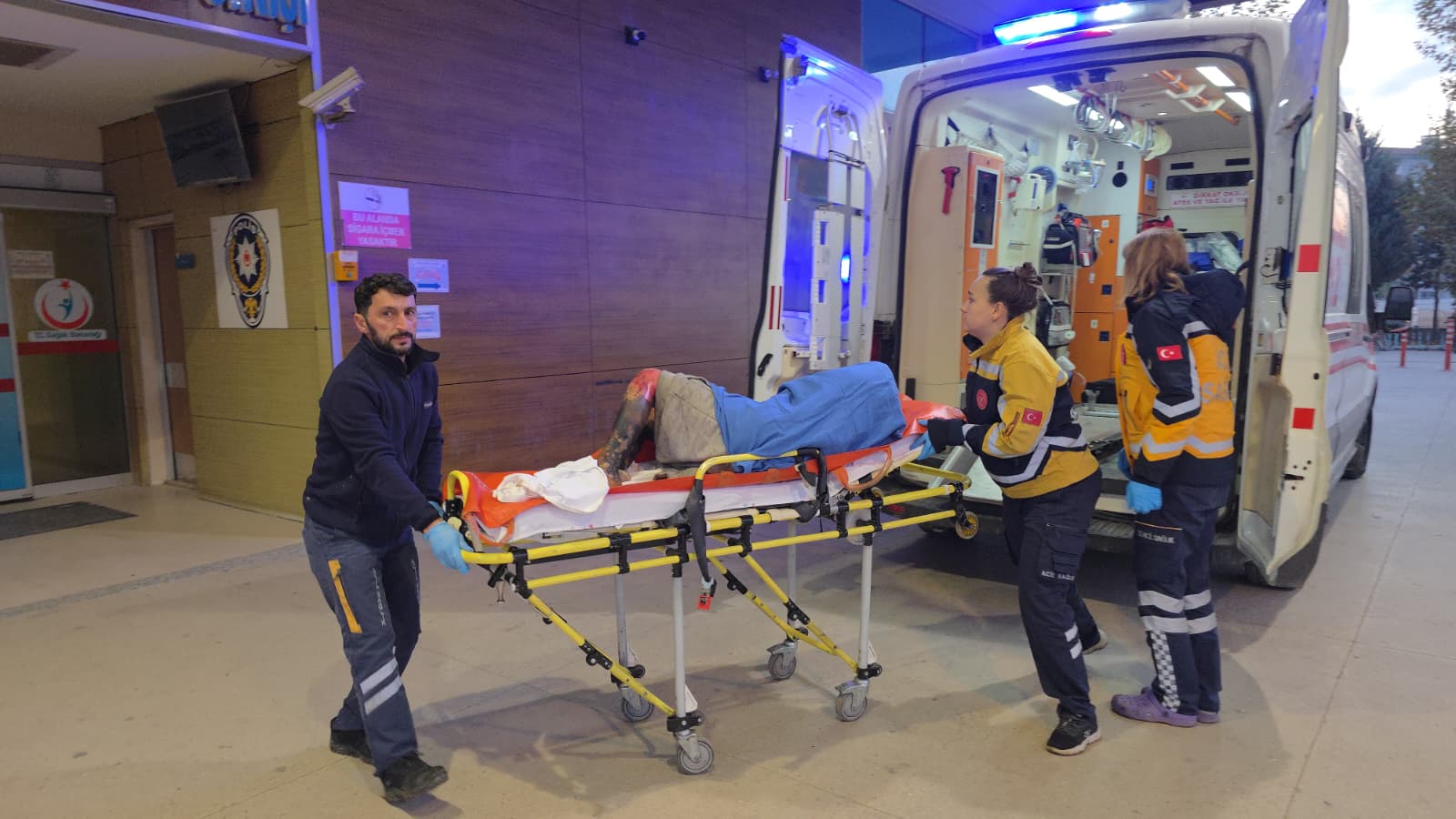 İnegöl’de alkol aldıktan sonra yanan ateş kenarında sızan şahıs, alevlerin arasında kaldı