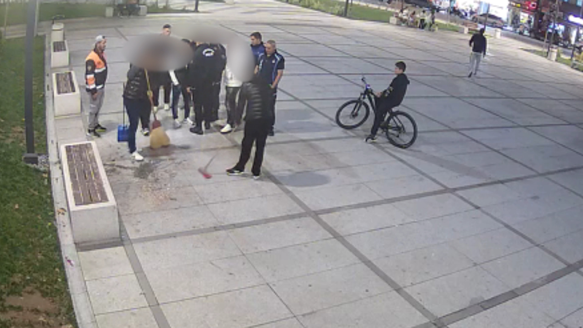 Çekirdek keyfi pahalıya patladı  hem temizlediler hem de ceza yediler