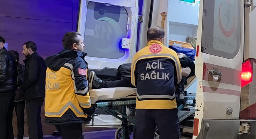 Başına aldığı darbe ile ağır yaralandı