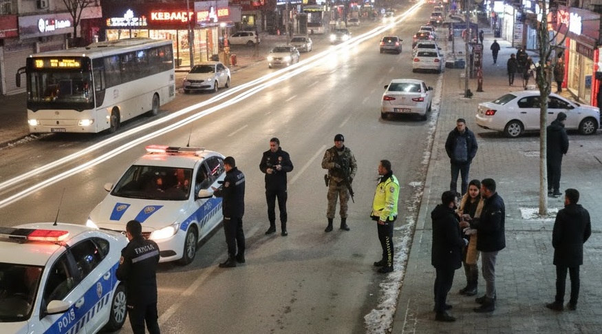 Ekipler yılbaşı için teyakkuza geçiyor 