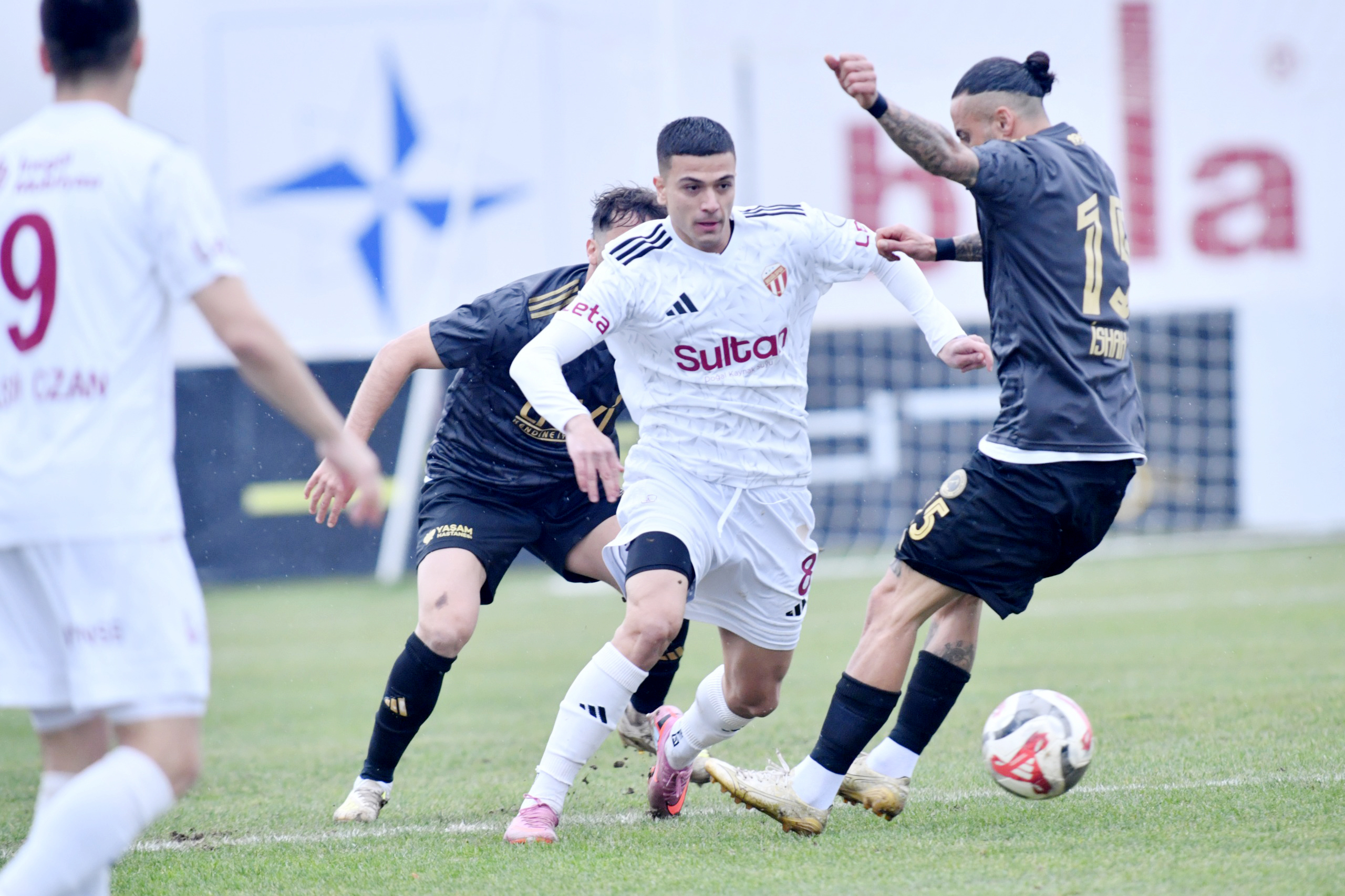 İnegölspor, derbide 3 puan peşinde