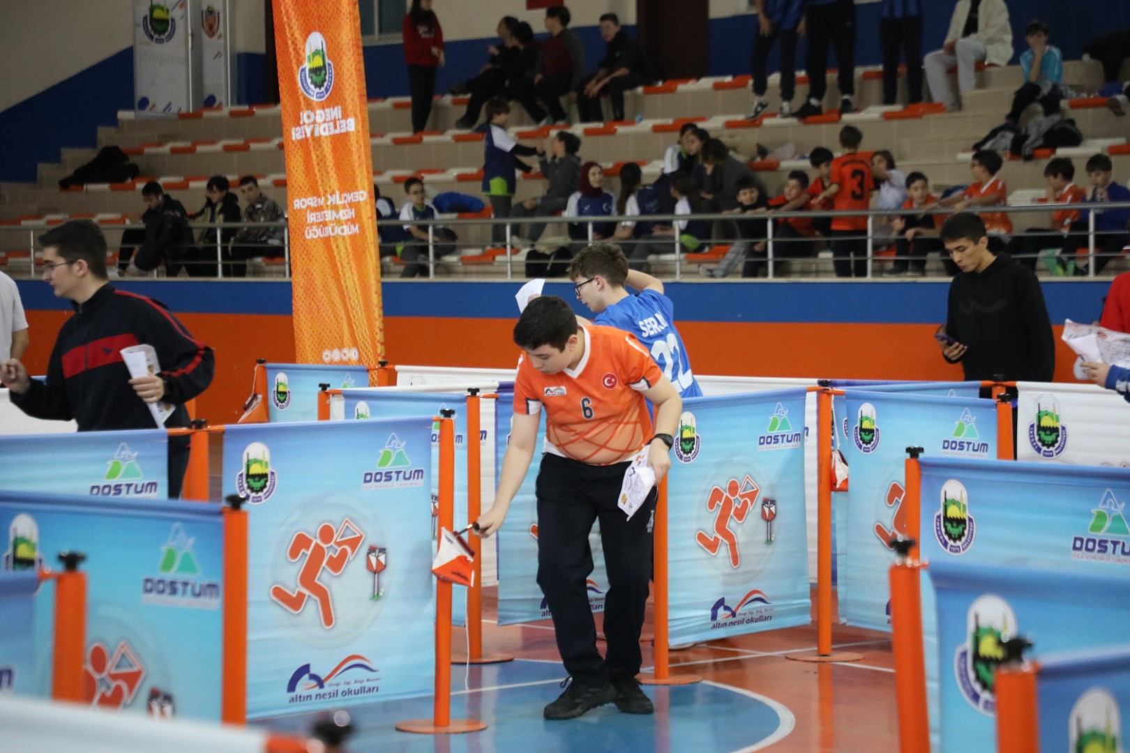 Oryantiring branşında şampiyonlar kupalarını aldı