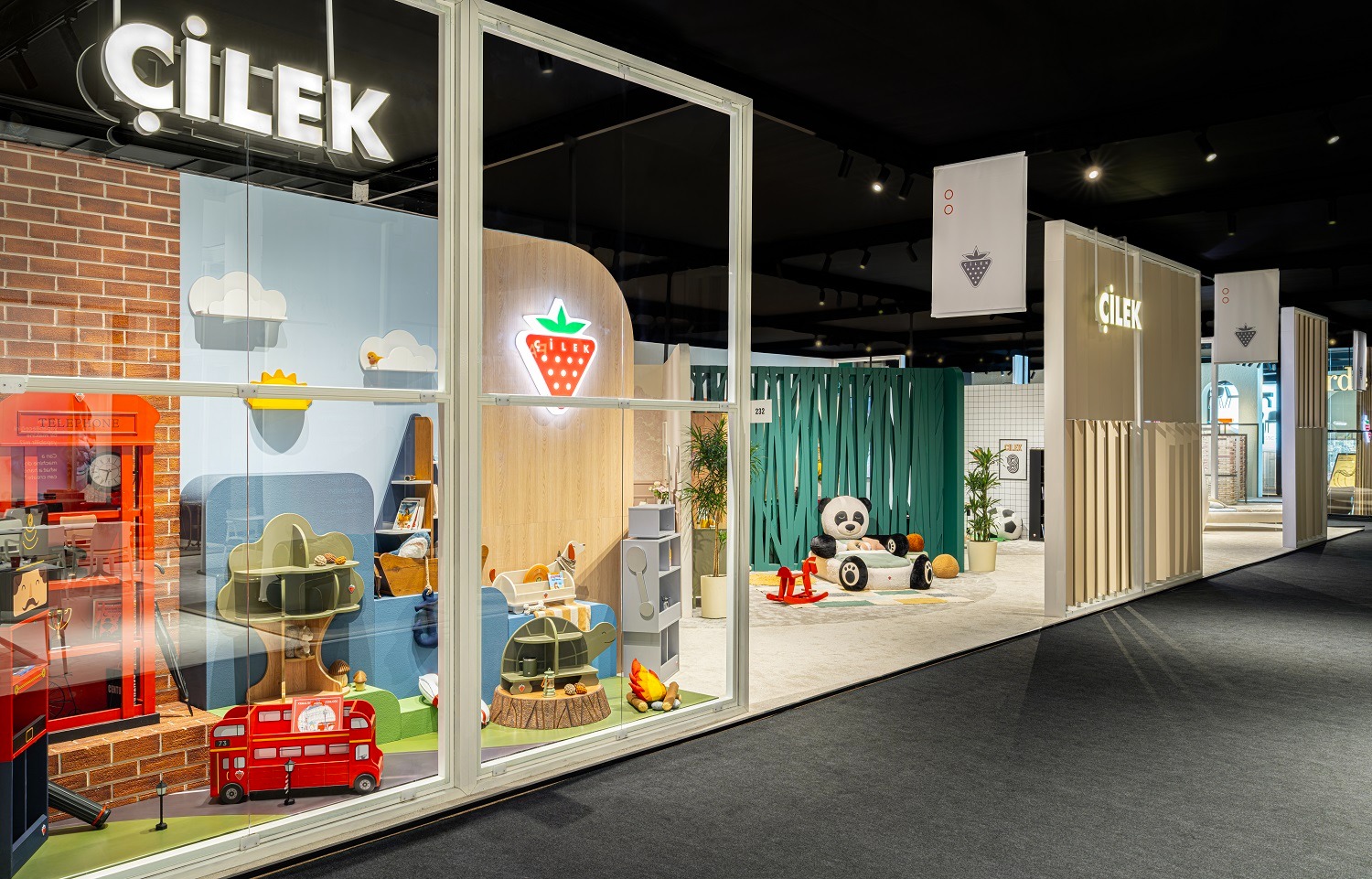 Çilek’in tasarımları uluslararası fuarların odak noktası oldu