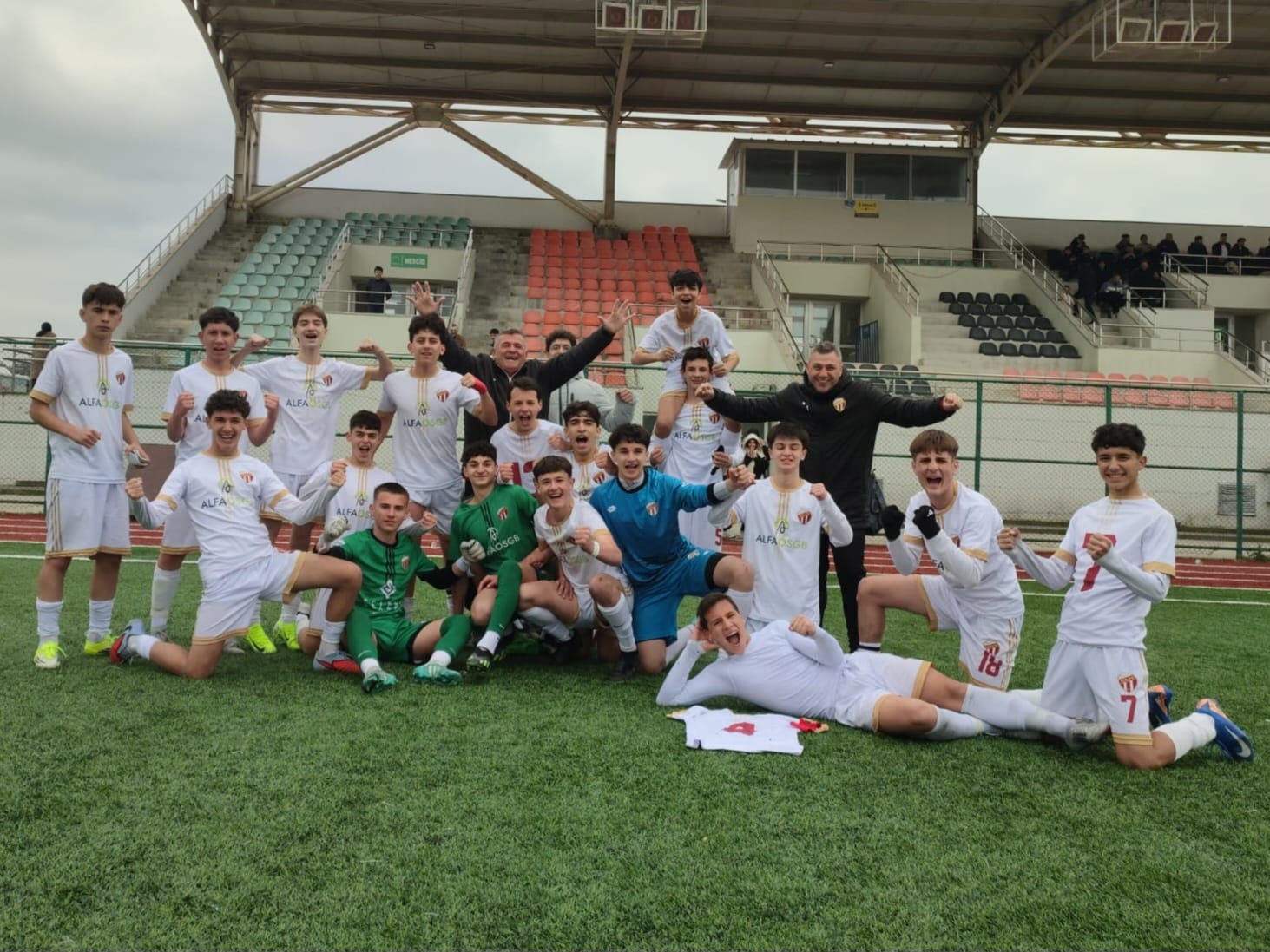 Şampiyon gençler ilçe stadında tarihi maça çıkıyor