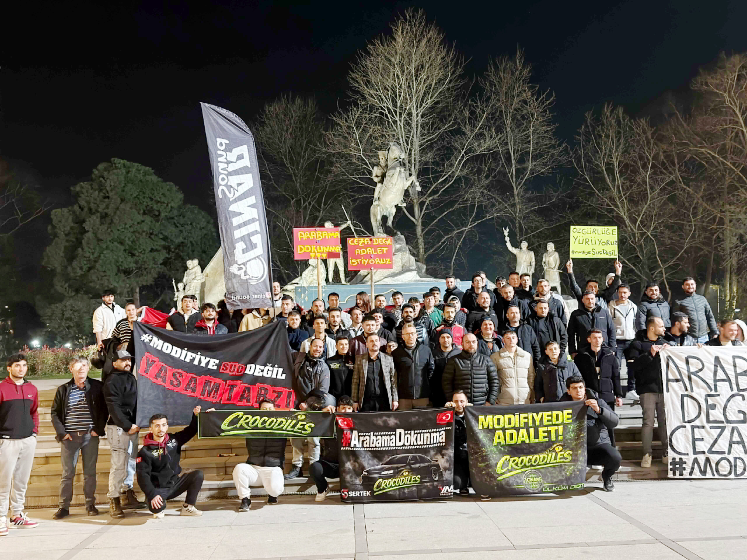 Modifiyeli araç tutkunlarından İnegöl’de tepki yürüyüşü