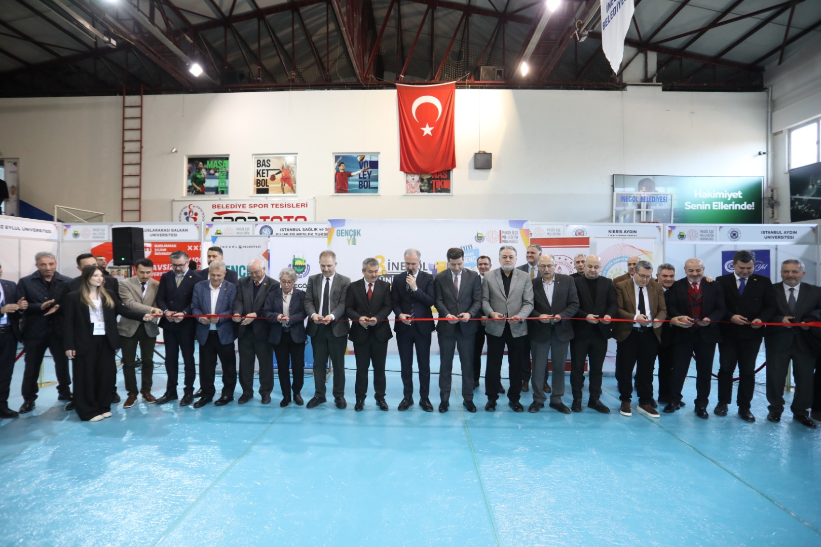 İnegöl’de 8. Üniversite ve Meslek Tanıtım Günleri başladı